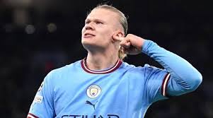 Manchester City signe son premier contrat en Premier League